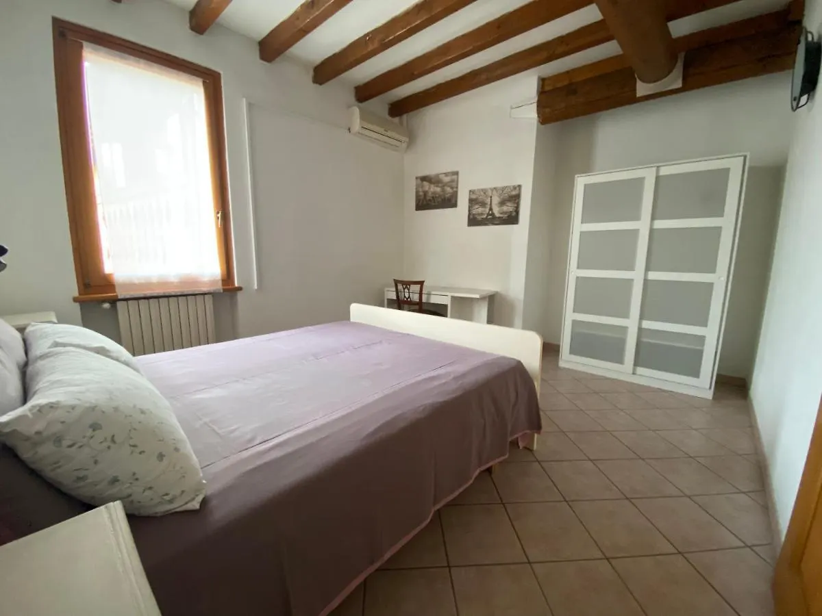 B&B Tenuta Le Rondini Gavardo 0*,  Olaszország